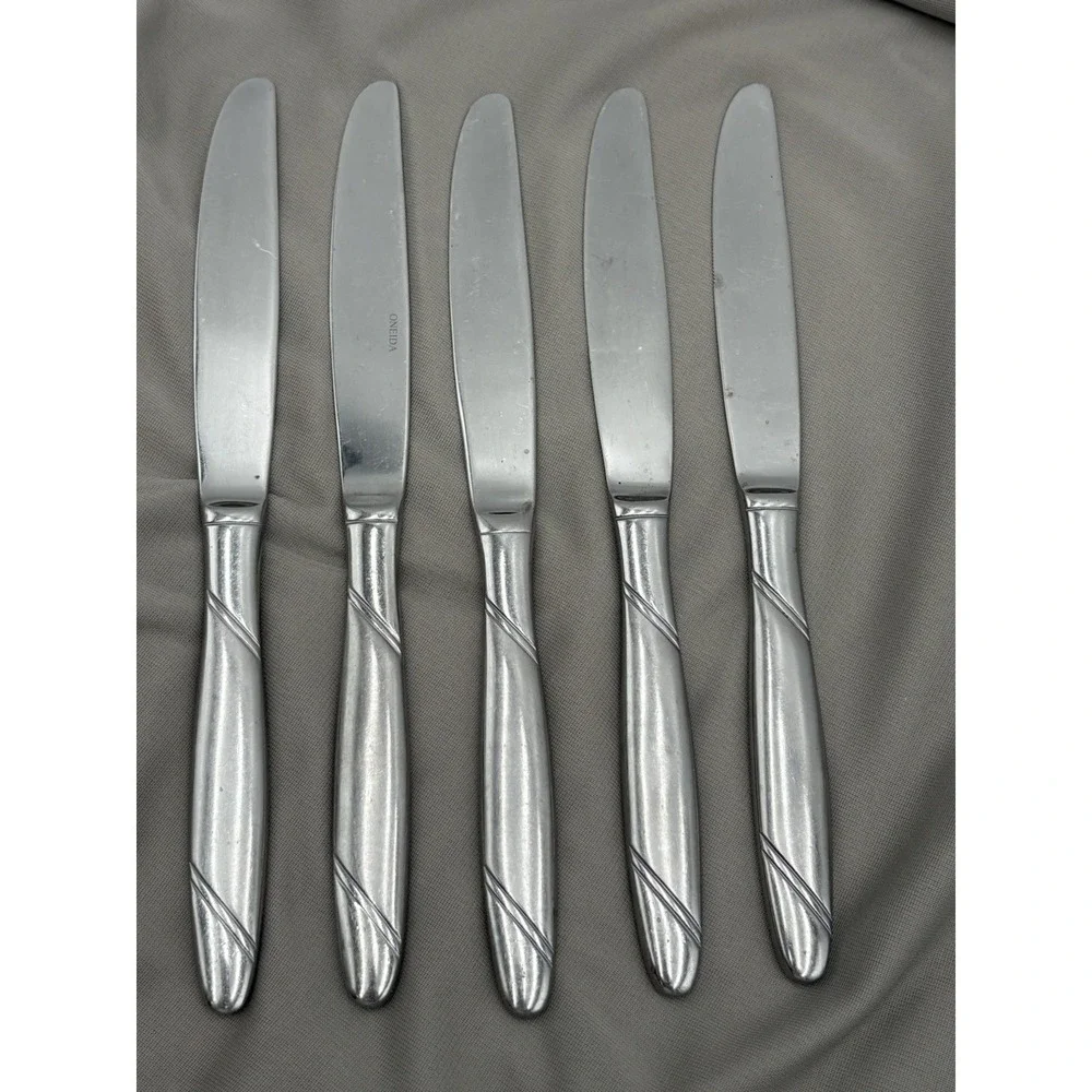 Set of 5 FOUR Oneida RISOTTO Dinner Knives 9 1/4